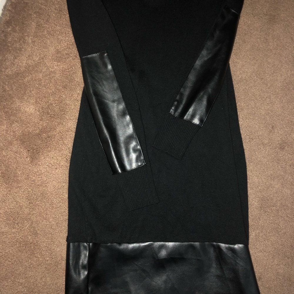 👗 - Picture 2 of 2